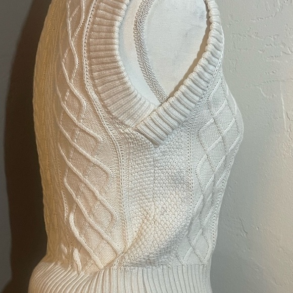Guess Elegant Ivory Cable Knit Sweater - Picture 6 of 8